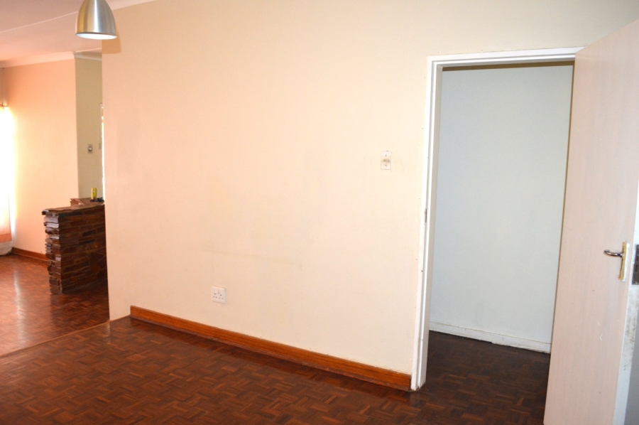 4 Bedroom Property for Sale in Roosheuwel North West